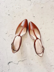 Frida Kitten Avellana